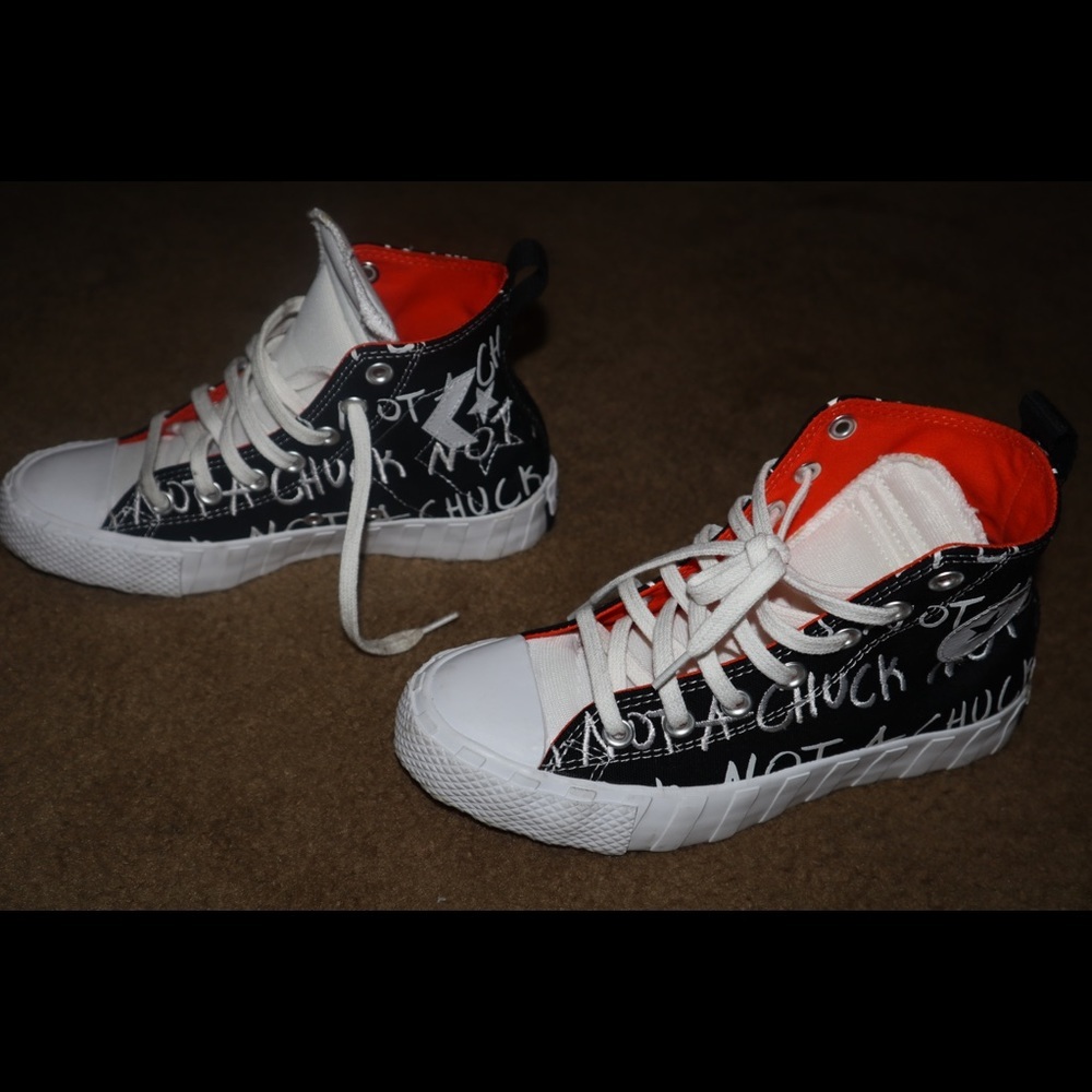 Graffiti Converse Sneakers - Picture 4 of 5